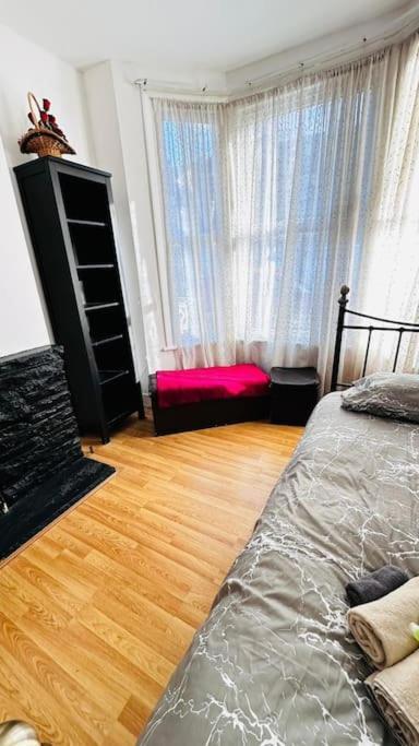3 Bed House East London Home Luaran gambar